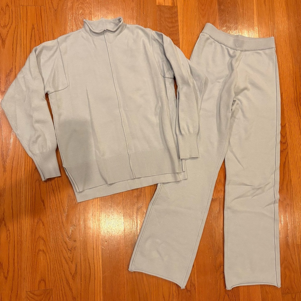 🏷️ 4 for $35 🏷️ Cozy Light Blue Set